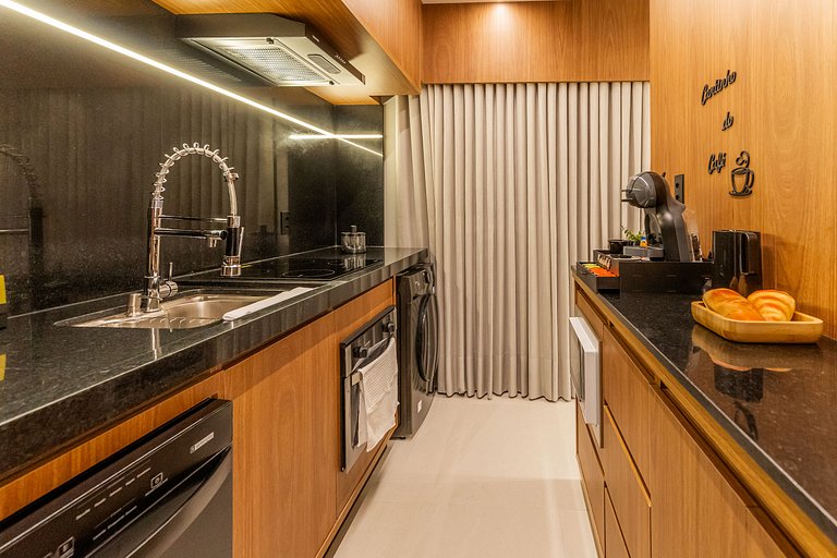 Studio Luxo 1Q Gyro Bueno by Boss