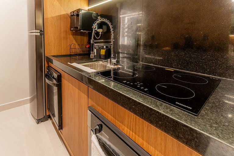 Studio Luxo 1Q Gyro Bueno by Boss