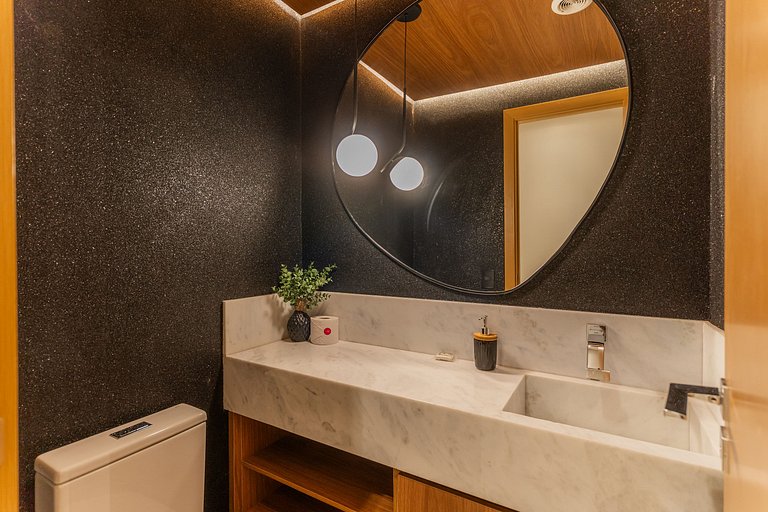 Studio Luxo 1Q Gyro Bueno by Boss