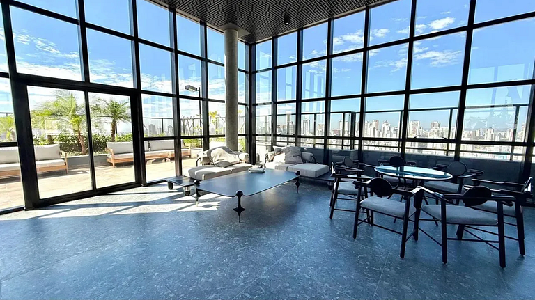 Studio Luxo 1Q Gyro Bueno by Boss